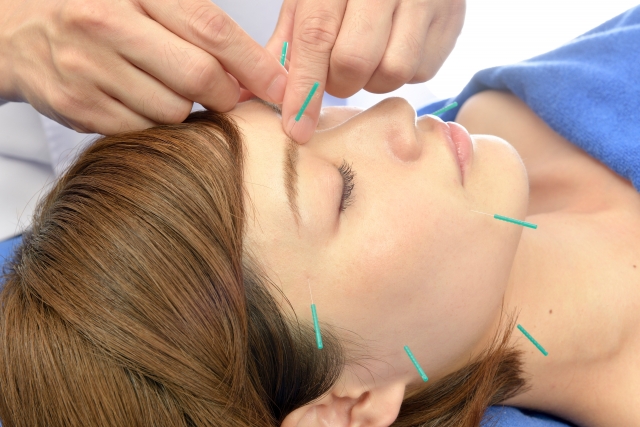 身体の状態に合わせた美容鍼施術で肌トラブルを改善します
